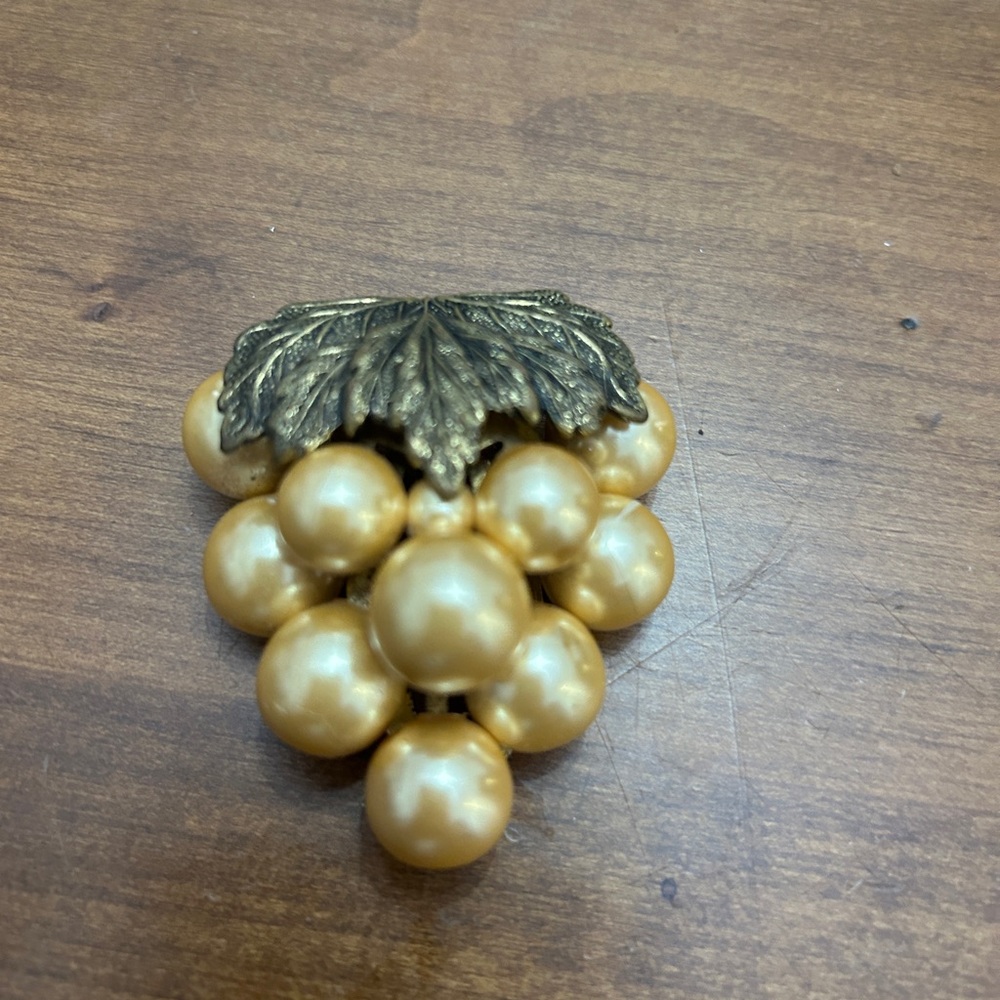 Vintage Gold Pearl Cluster Brooch with Leaf Accent dress clip